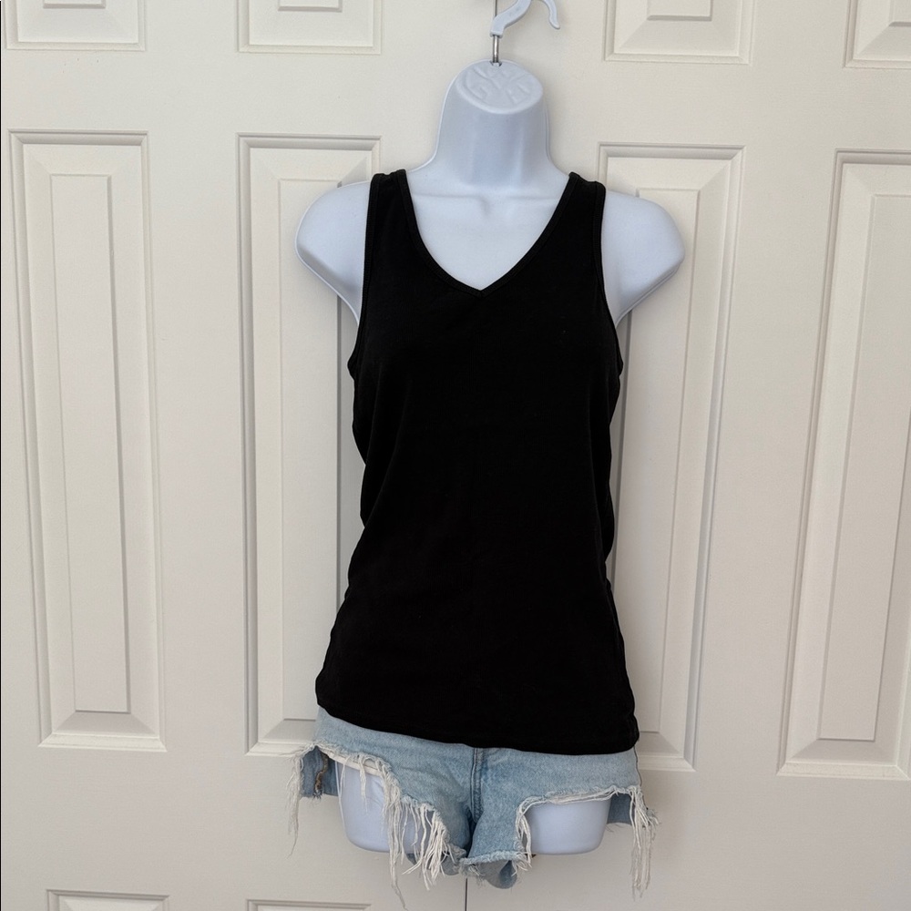 Woman's Sonoma V-Neck Tank